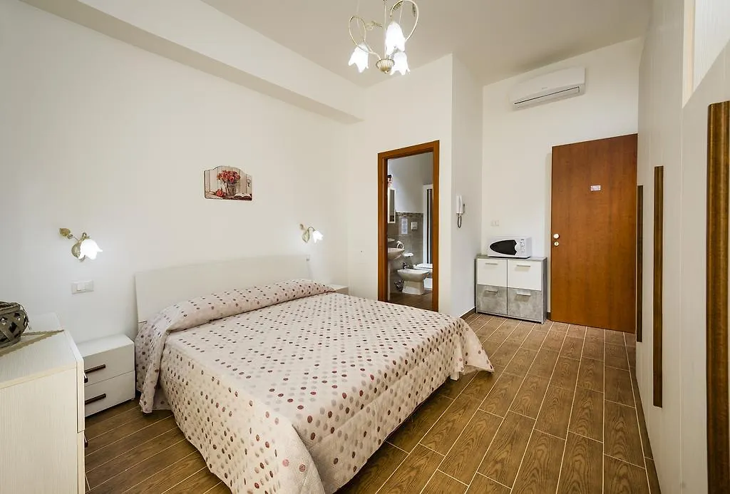Il Glicine Appartamenti & Rooms Castellammare del Golfo 0*,